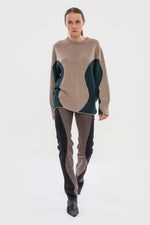 Load image into Gallery viewer, WAVY SWEATER | BEIGE x DARK GREEN
