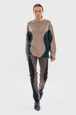 Load image into Gallery viewer, WAVY JEANS WITH CONTRAST SIDELINES | WASHED CHESTNUT x BLACK
