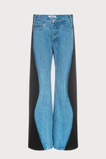 Load image into Gallery viewer, FLARED WAVY JEANS WITH CONTRAST SIDELINES | LIGHT BLUE x BLACK
