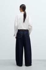Load image into Gallery viewer, CURVED BAGGY JEANS | INDIGO
