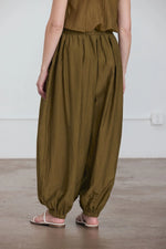Load image into Gallery viewer, AKARI PANTS | MULTIPLE COLOURWAYS
