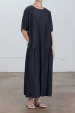 Load image into Gallery viewer, EASY DRESS | FADED BLACK
