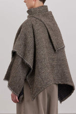 Load image into Gallery viewer, ALPACA SHORT PONCHO | BEIGE
