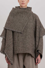 Load image into Gallery viewer, ALPACA SHORT PONCHO | BEIGE
