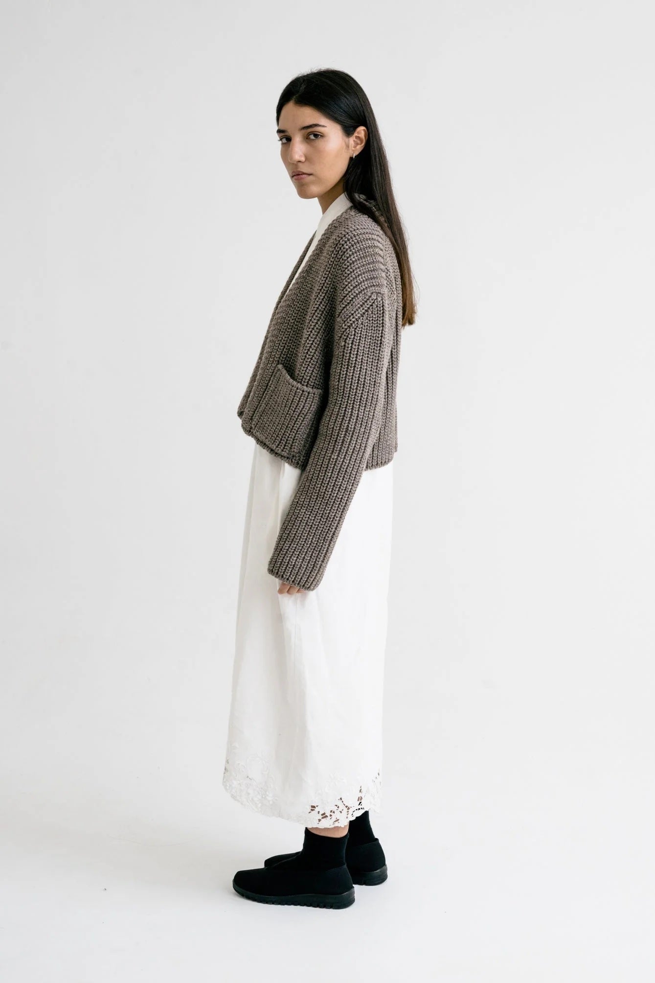 KNITTED WOOL CARDIGAN | TAUPE BROWN