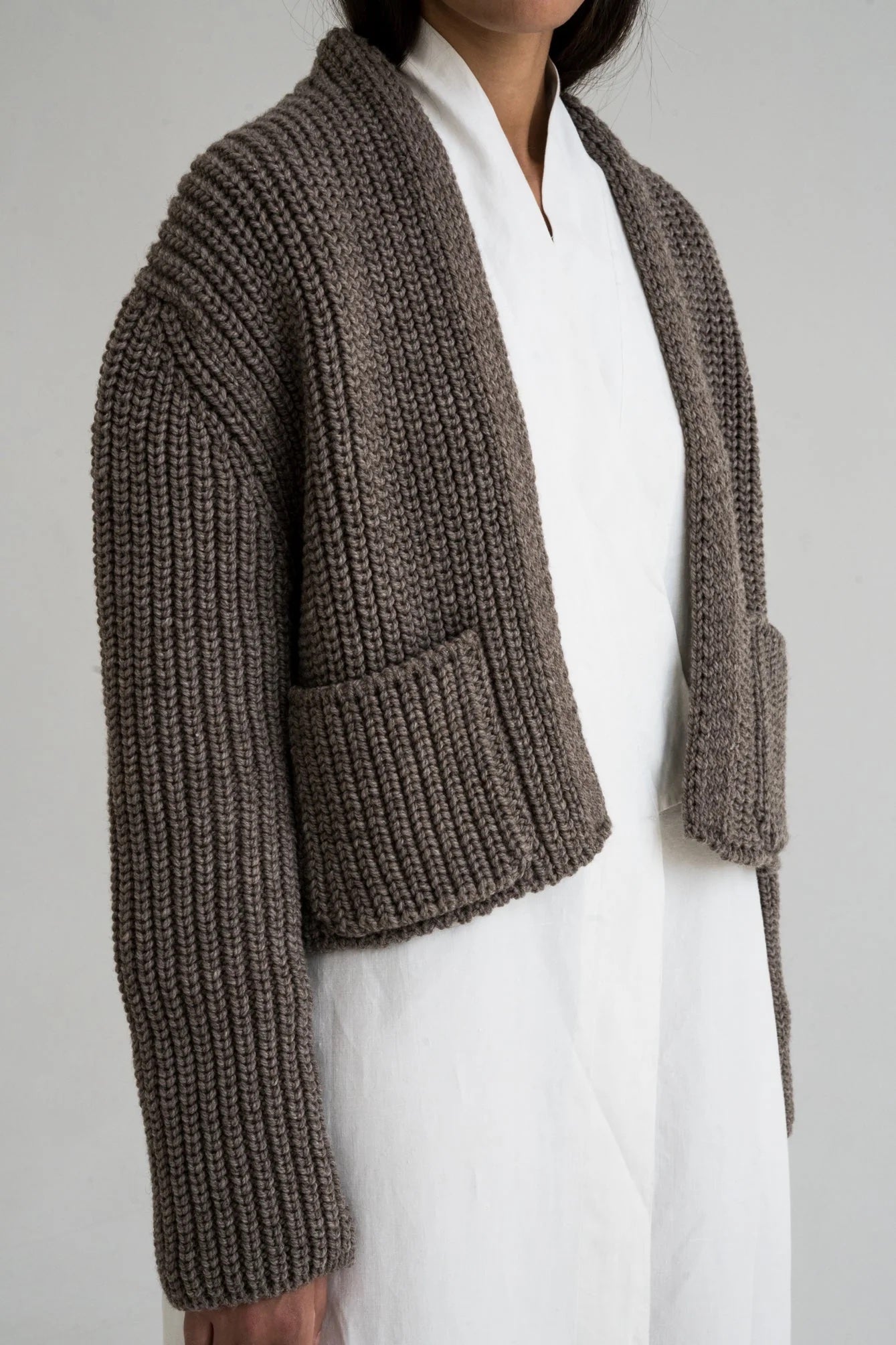 KNITTED WOOL CARDIGAN | TAUPE BROWN