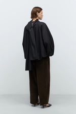 Load image into Gallery viewer, BOW SHIRT| BLACK
