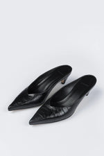 Load image into Gallery viewer, LEATHER POINTY MULE | CROCODILE BLACK

