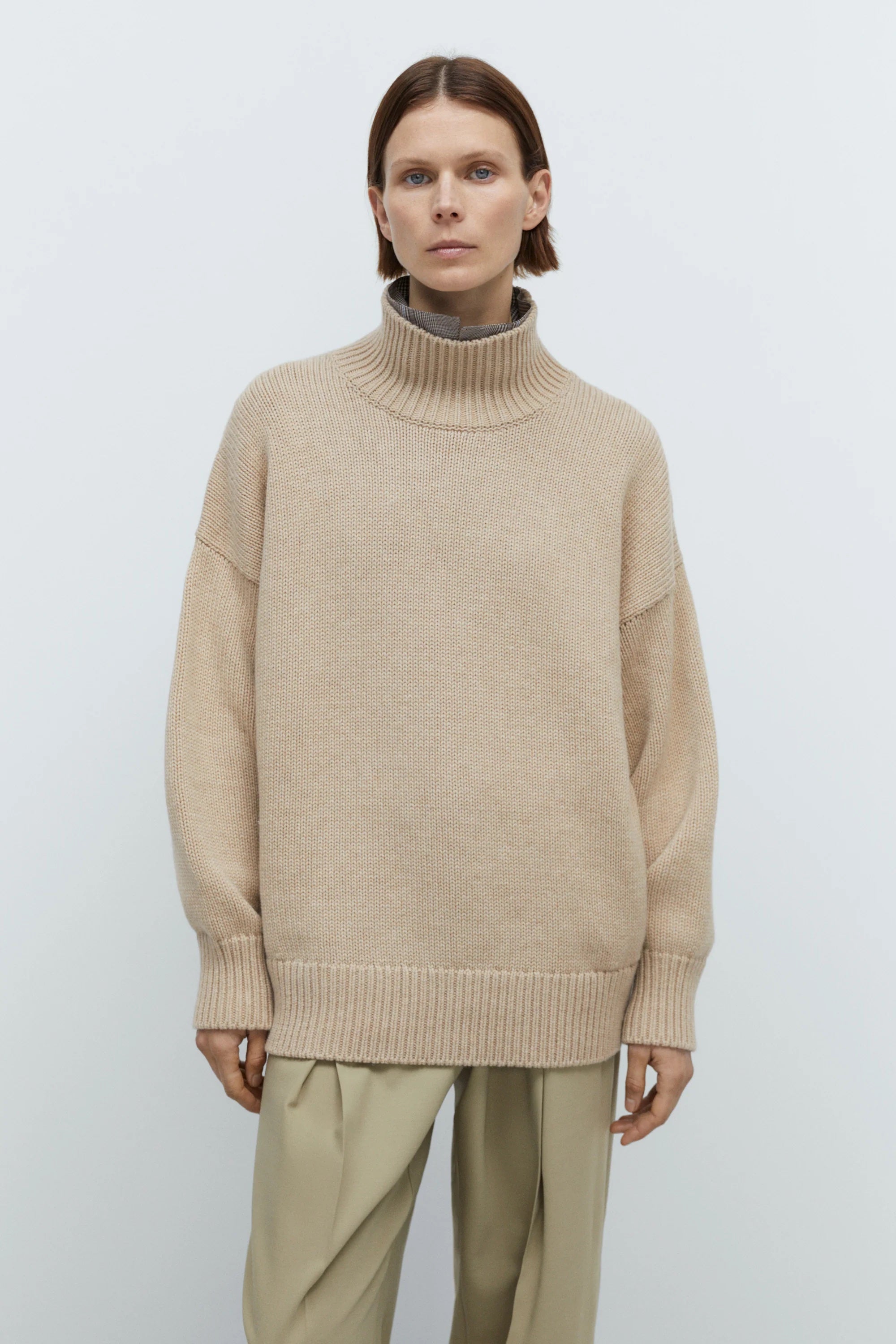 MERINO WOOL CHUNKY TURTLENECK SWEATER | BEIGE