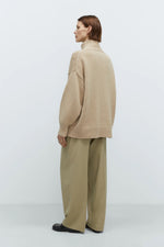 Load image into Gallery viewer, MERINO WOOL CHUNKY TURTLENECK SWEATER | BEIGE

