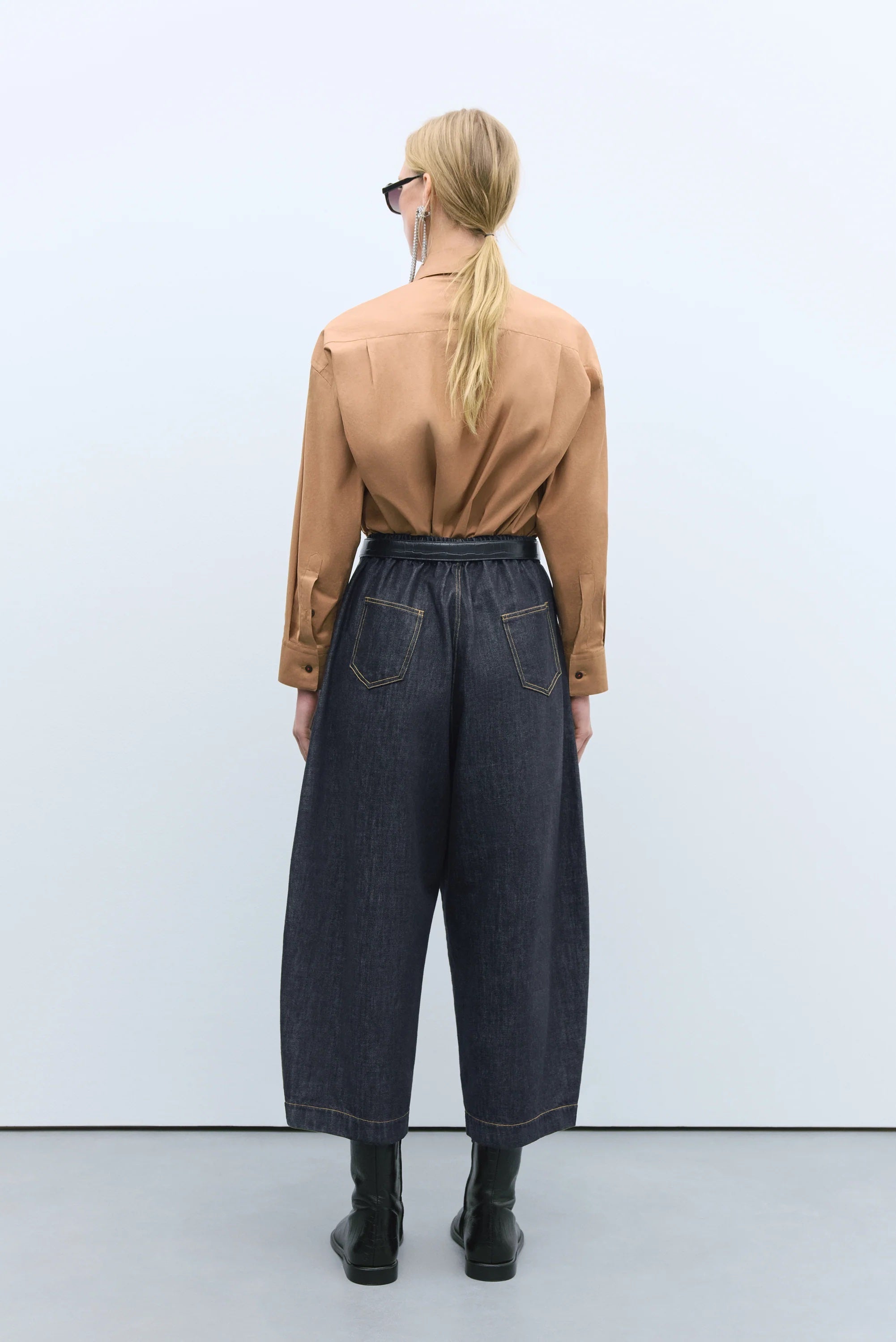 CURVED DENIM | BLACK
