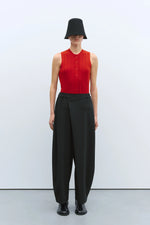 Load image into Gallery viewer, TAILORING CROSSOVER PANTS | BLACK
