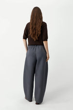 Load image into Gallery viewer, COTTON &amp; LINEN CURVED PANTS | GRAPHITE
