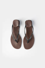 Load image into Gallery viewer, ESTRUCTURA SANDAL | BLACK
