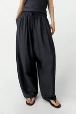 Load image into Gallery viewer, MAXI PANTS | SOFT BLACK
