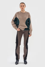 Load image into Gallery viewer, WAVY SWEATER | BEIGE x DARK GREEN
