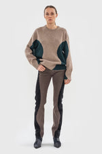Load image into Gallery viewer, WAVY JEANS WITH CONTRAST SIDELINES | WASHED CHESTNUT x BLACK
