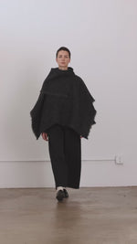 Load and play video in Gallery viewer, ALPACA SHORT PONCHO | GREY
