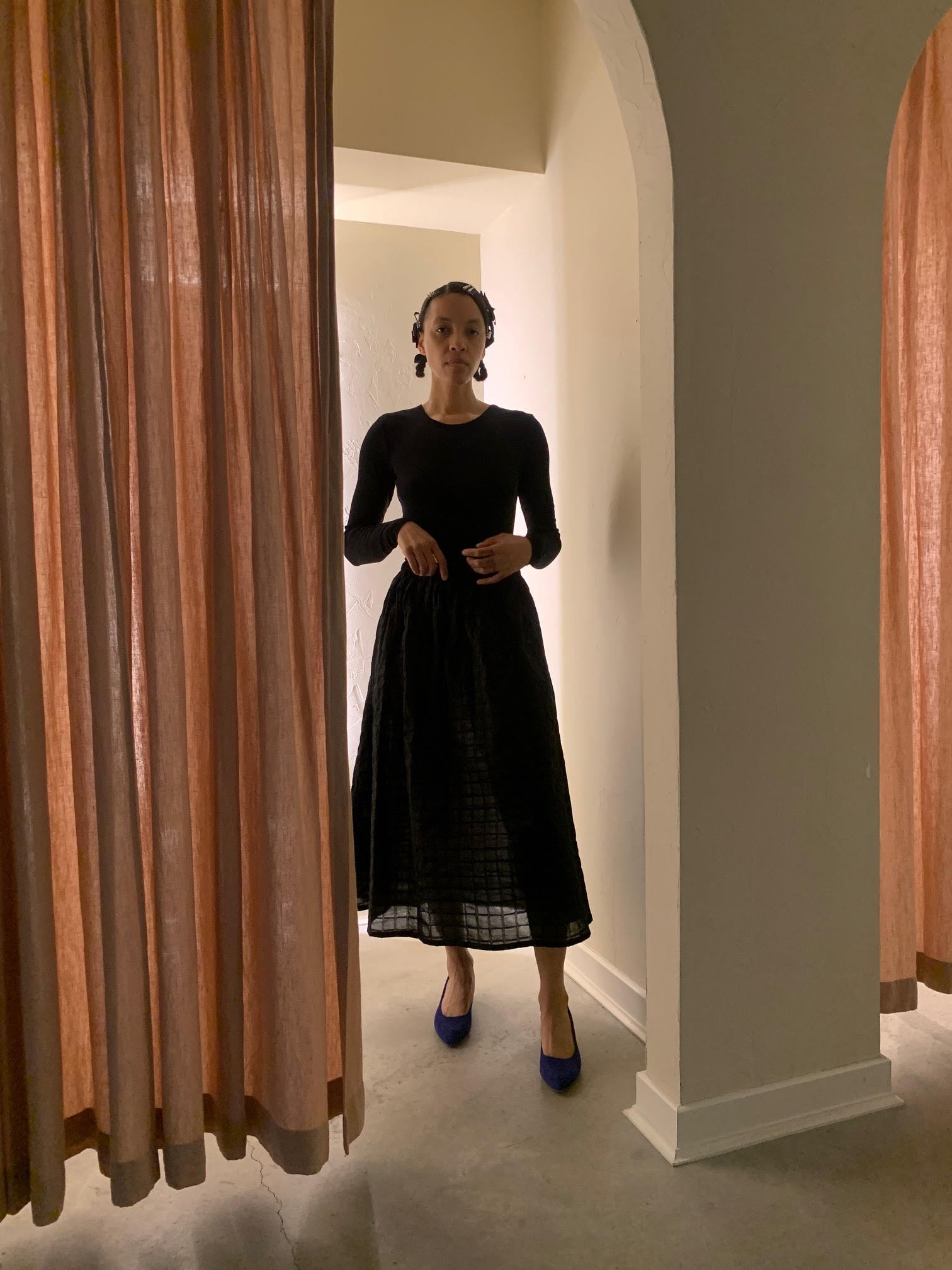 RIPPLE FINISH SKIRT | BLACK