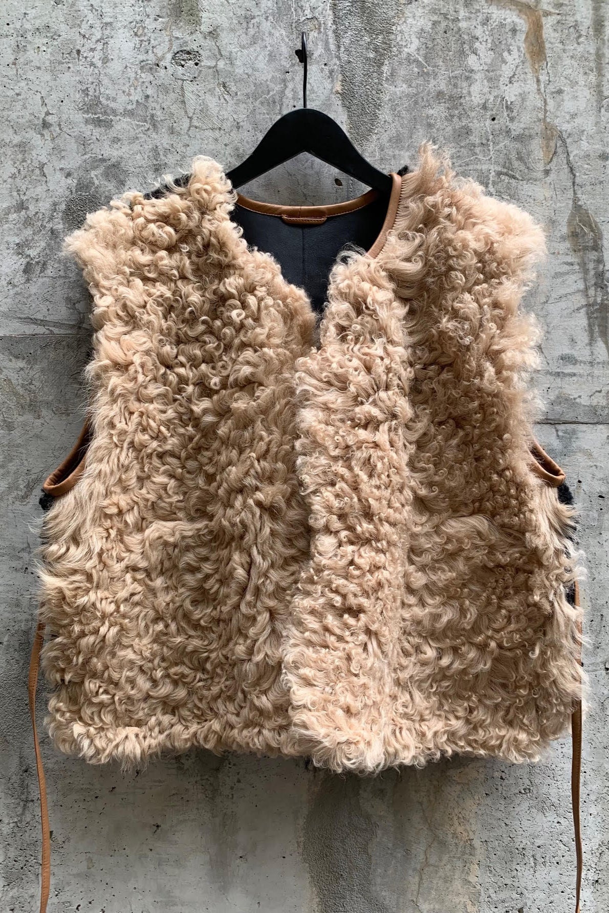 TRANSITION VEST | OAT x CHAGA