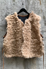 Load image into Gallery viewer, TRANSITION VEST | OAT x CHAGA
