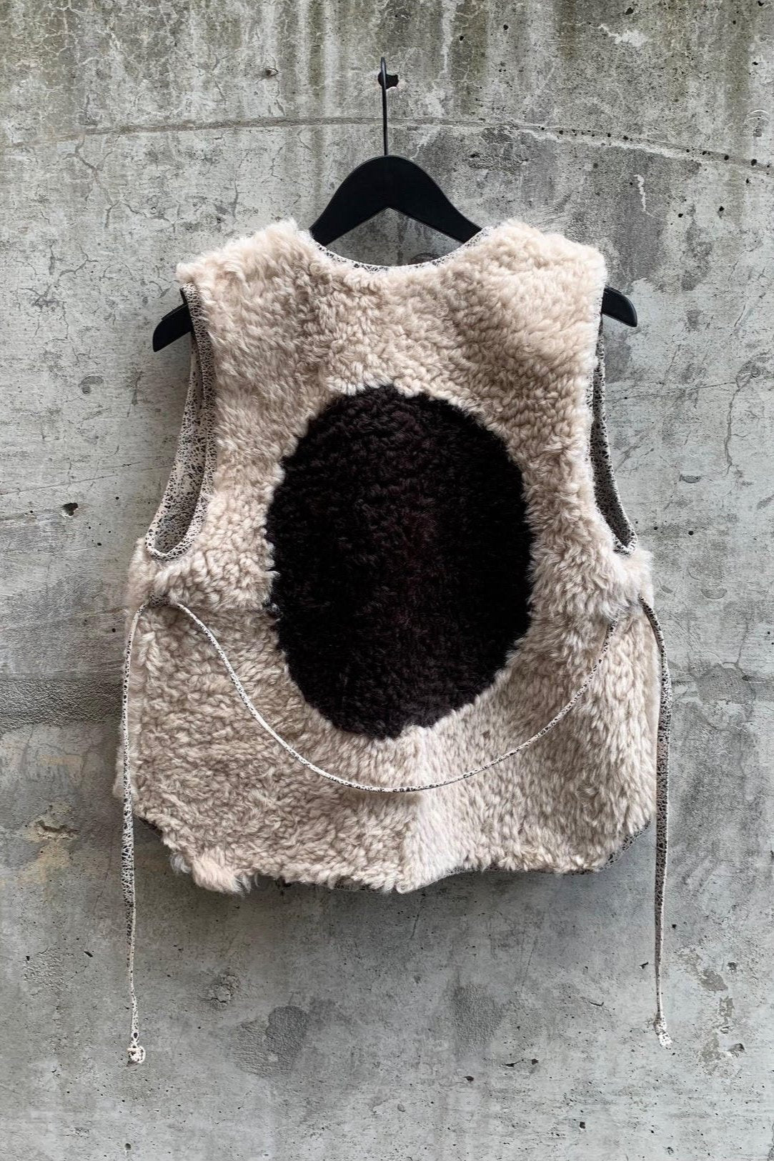 MOON VEST | CLASSIC