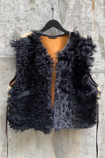 Load image into Gallery viewer, TRANSITION VEST | CHAGA x OAT
