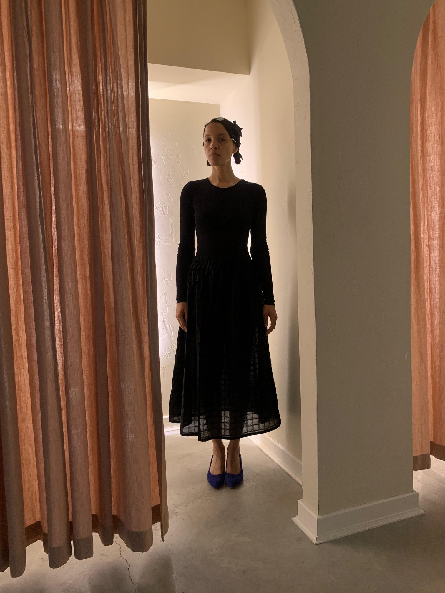 RIPPLE FINISH SKIRT | BLACK