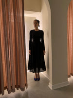 Load image into Gallery viewer, RIPPLE FINISH SKIRT | BLACK
