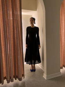 RIPPLE FINISH SKIRT | BLACK