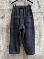 Load image into Gallery viewer, WOOL GAUZE HOUNDSTOOTH PANTS | CHARCOAL
