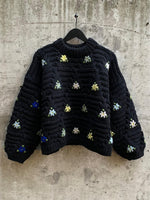 Load image into Gallery viewer, HAND KNIT PULLOVER | BLACK x FLOWER
