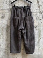 Load image into Gallery viewer, WOOL GAUZE HOUNDSTOOTH PANTS | MOCHA
