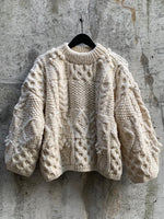 Load image into Gallery viewer, HANDKNIT PULLOVER | CREAM
