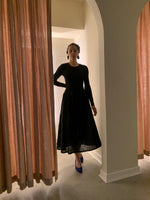 Load image into Gallery viewer, RIPPLE FINISH SKIRT | BLACK

