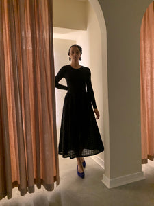 RIPPLE FINISH SKIRT | BLACK