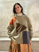 Load image into Gallery viewer, APPLI GRAND OVERSIZED SWEATSHIRT | OLIVE
